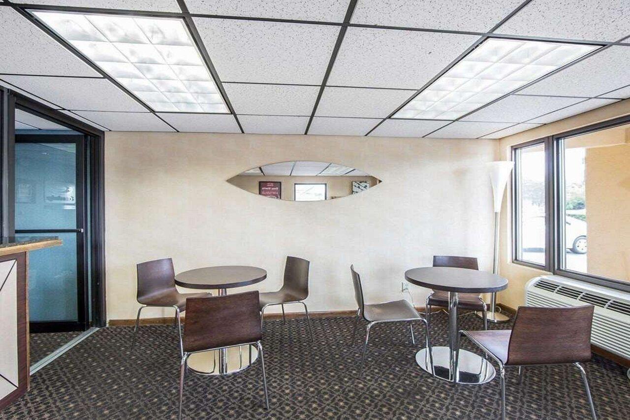 Econo Lodge North Knoxville Eksteriør bilde
